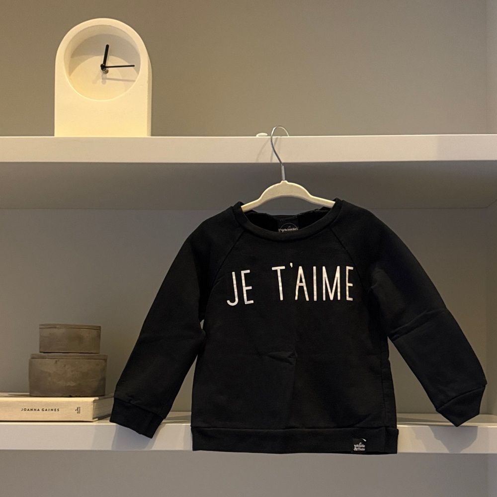 Kids Black 'Je T'aime' Sweatshirt - Cozy Everyday Crew